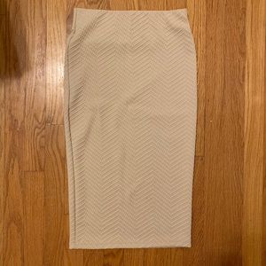 MEDIUM textured apricot light nude pencil skirt